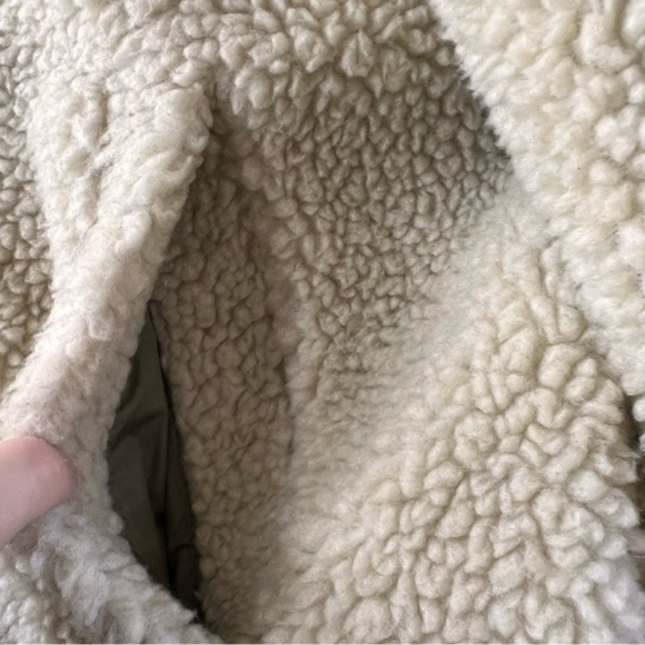 Abercrombie & Fitch Oversized Sherpa Zip Up Bomber Jacket Size M - Picture 12 of 12